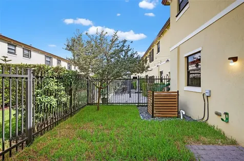 4691 Brumby Terrace Davie FL 33314