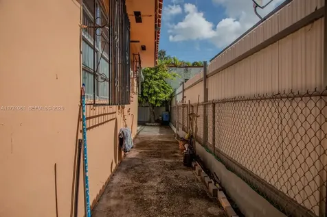 791 NW 22nd Place Miami FL 33125
