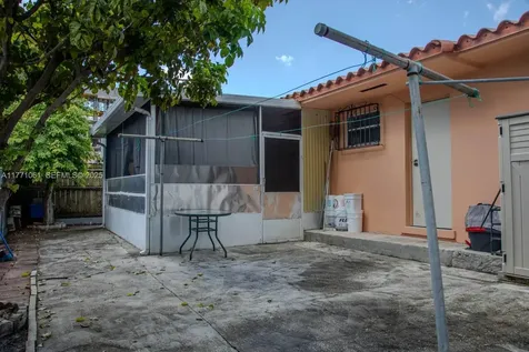 791 NW 22nd Place Miami FL 33125