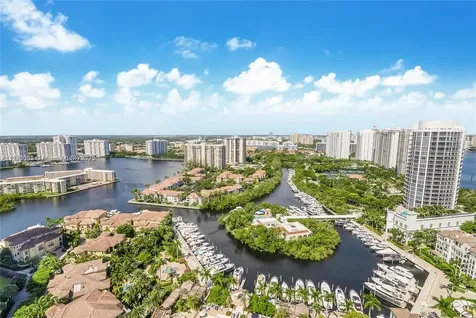 2000 Island Boulevard Aventura FL 33160