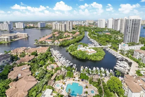 2000 Island Boulevard Aventura FL 33160
