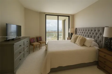 2000 Island Boulevard Aventura FL 33160