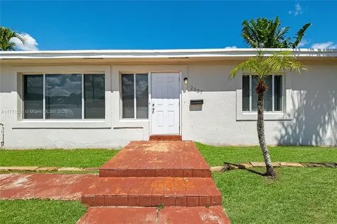 2537 Adams Street Hollywood FL 33020