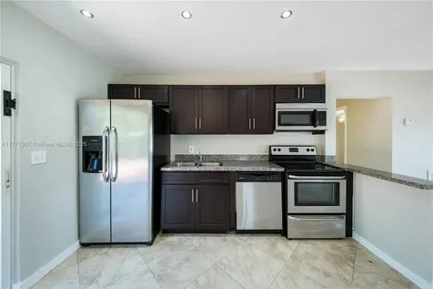 2537 Adams Street Hollywood FL 33020