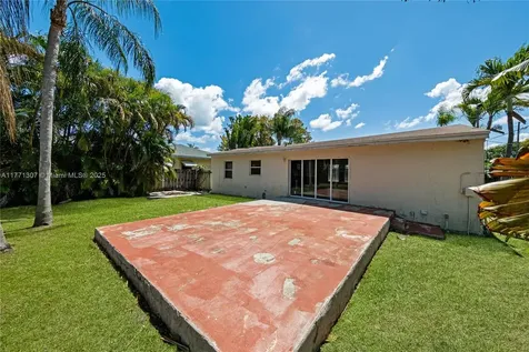 2537 Adams Street Hollywood FL 33020