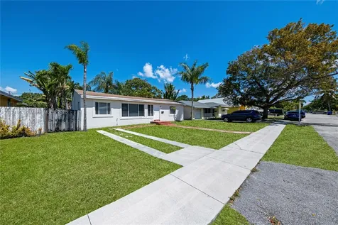 2537 Adams Street Hollywood FL 33020