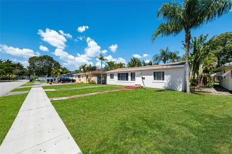 2537 Adams Street Hollywood FL 33020