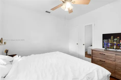 2444 SW 21st Street Miami FL 33145