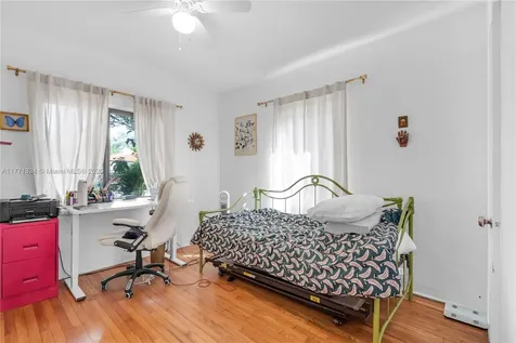 2444 SW 21st Street Miami FL 33145