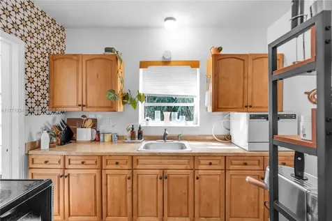 2444 SW 21st Street Miami FL 33145
