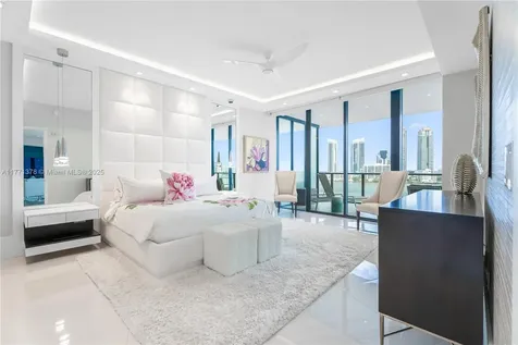 5000 Island Estates Drive Aventura FL 33160