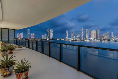 5000 Island Estates Drive Aventura FL 33160