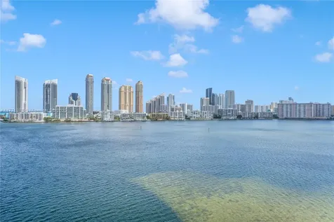 5000 Island Estates Drive Aventura FL 33160