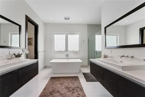 3445 NW 84th Court Doral FL 33122
