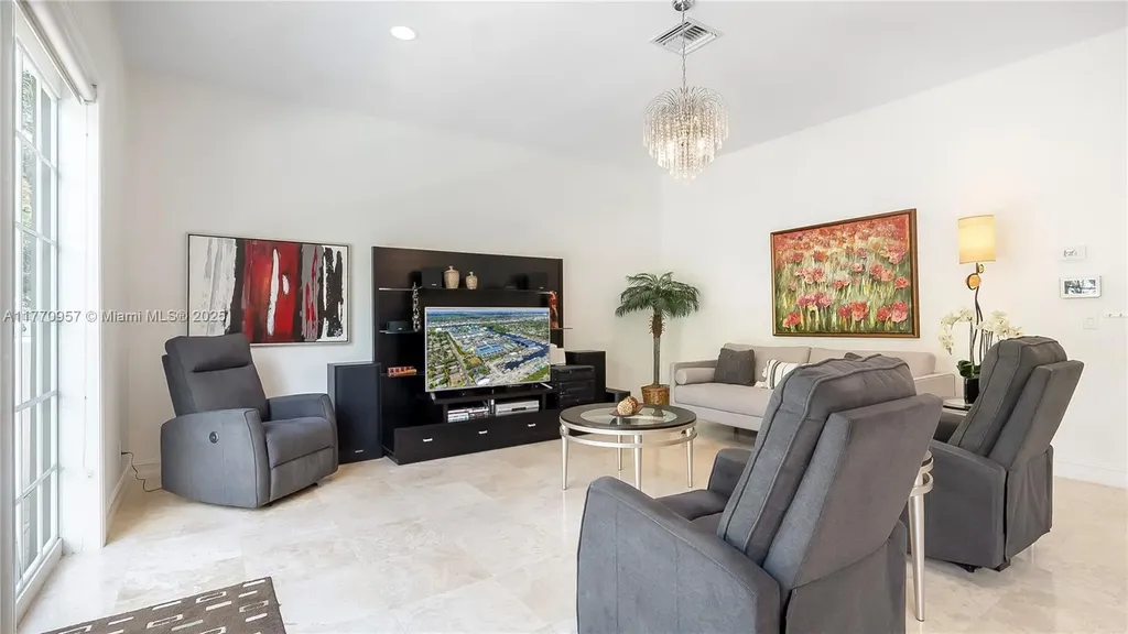 1307 SW 23rd Court Fort Lauderdale FL 33315