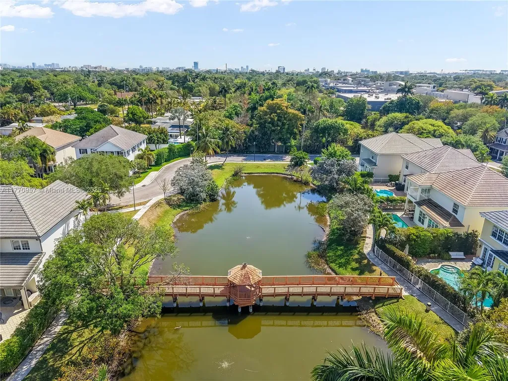 1307 SW 23rd Court Fort Lauderdale FL 33315