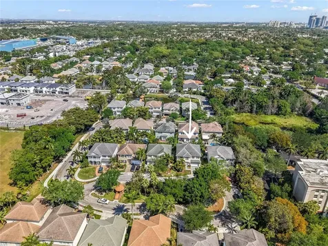 1307 SW 23rd Court Fort Lauderdale FL 33315
