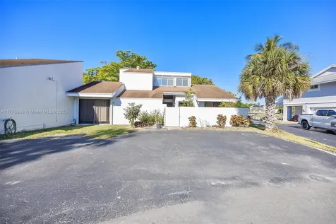 20414 SW 85th Avenue Cutler Bay FL 33189