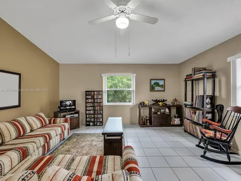 2750 NW 119th Avenue Plantation FL 33323