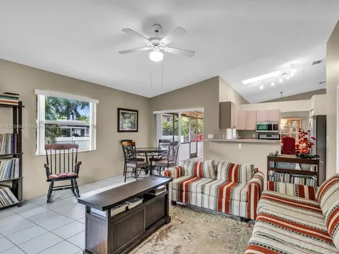 2750 NW 119th Avenue Plantation FL 33323