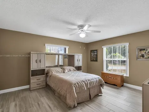 2750 NW 119th Avenue Plantation FL 33323