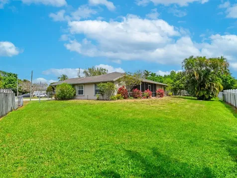 2750 NW 119th Avenue Plantation FL 33323