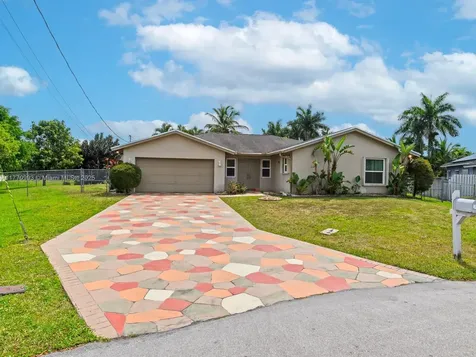2750 NW 119th Avenue Plantation FL 33323