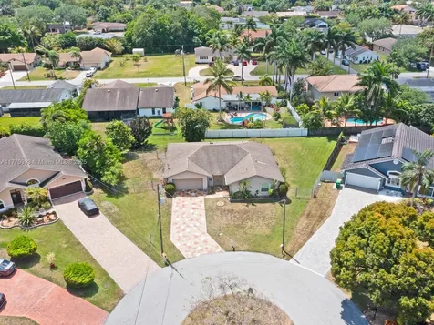2750 NW 119th Avenue Plantation FL 33323