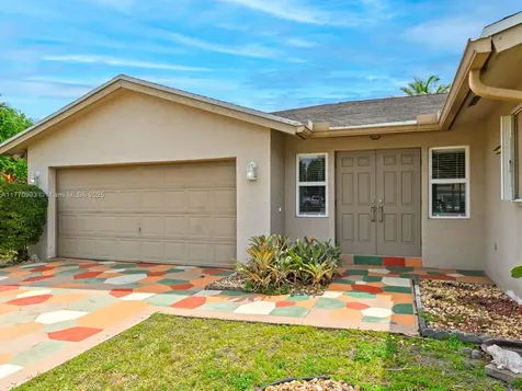 2750 NW 119th Avenue Plantation FL 33323