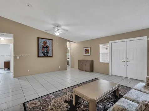 2750 NW 119th Avenue Plantation FL 33323