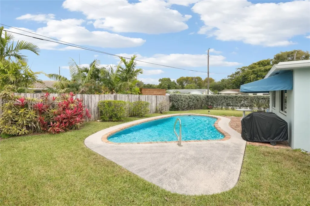 4499 NW 18th Avenue Oakland Park FL 33309