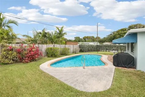 4499 NW 18th Avenue Oakland Park FL 33309