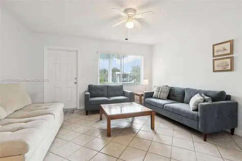 4499 NW 18th Avenue Oakland Park FL 33309