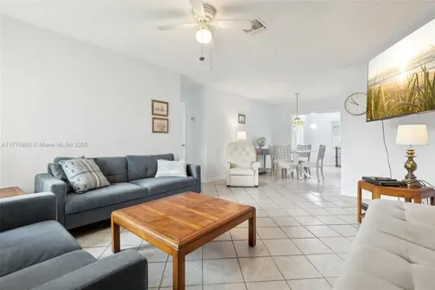 4499 NW 18th Avenue Oakland Park FL 33309