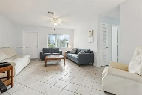 4499 NW 18th Avenue Oakland Park FL 33309