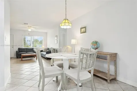 4499 NW 18th Avenue Oakland Park FL 33309