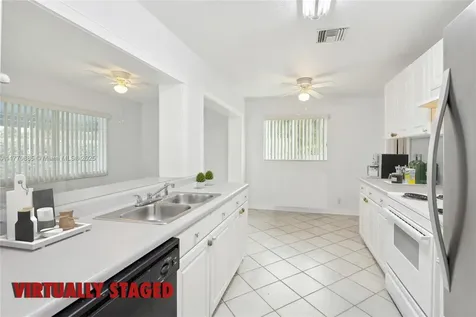 4499 NW 18th Avenue Oakland Park FL 33309