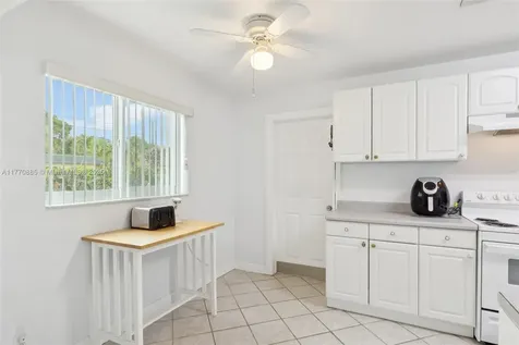 4499 NW 18th Avenue Oakland Park FL 33309