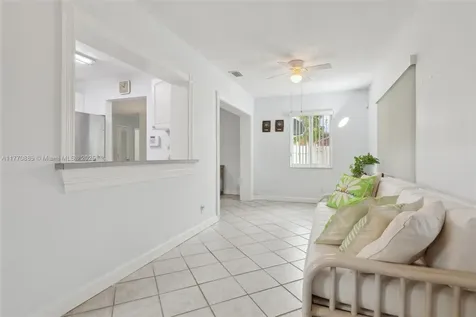 4499 NW 18th Avenue Oakland Park FL 33309