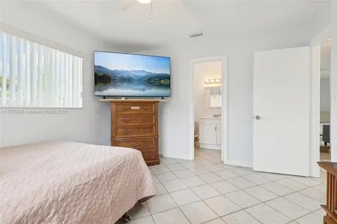 4499 NW 18th Avenue Oakland Park FL 33309