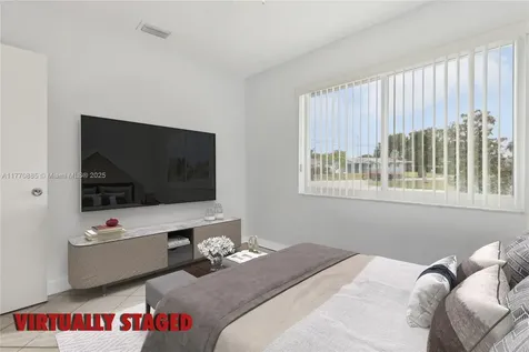 4499 NW 18th Avenue Oakland Park FL 33309