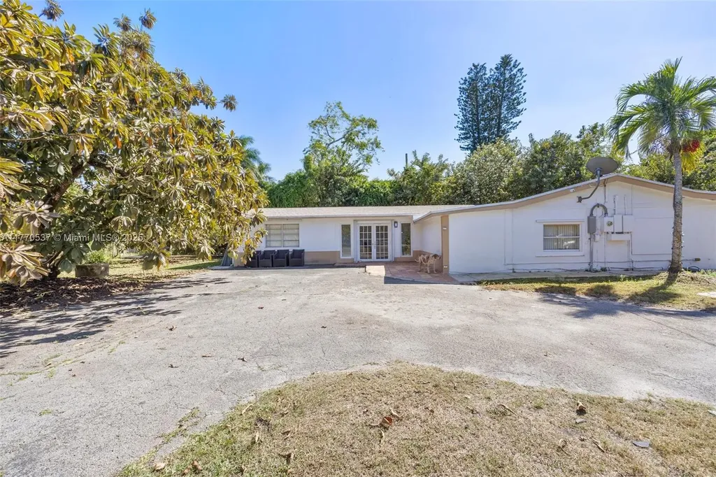 25600 SW 197th Avenue Homestead FL 33031