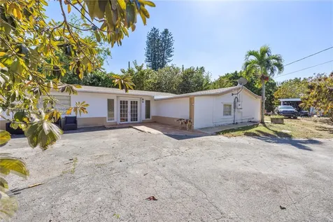 25600 SW 197th Avenue Homestead FL 33031