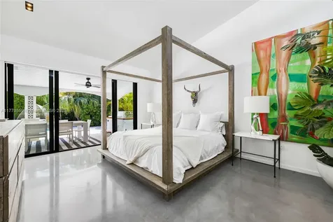 7805 Noremac Avenue Miami Beach FL 33141