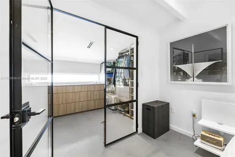 7805 Noremac Avenue Miami Beach FL 33141