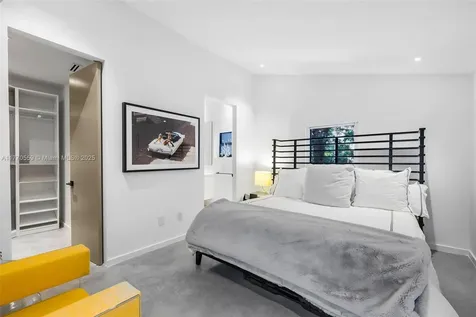7805 Noremac Avenue Miami Beach FL 33141