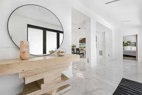 7805 Noremac Avenue Miami Beach FL 33141