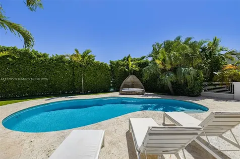 7805 Noremac Avenue Miami Beach FL 33141
