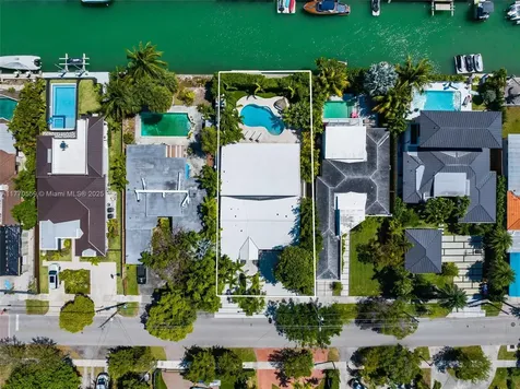 7805 Noremac Avenue Miami Beach FL 33141
