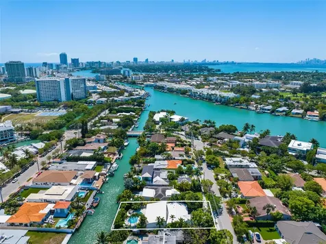 7805 Noremac Avenue Miami Beach FL 33141